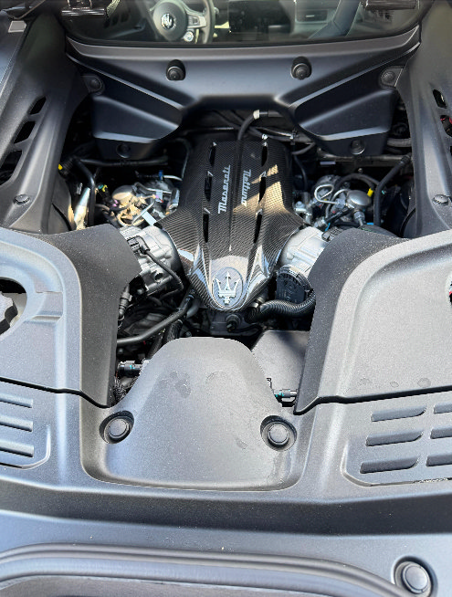 Used 2022 Maserati MC20 Coupe RWD image 3