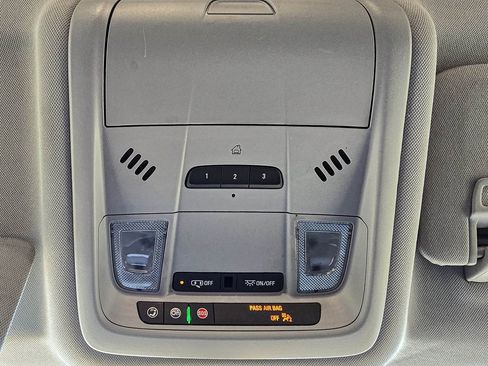 Certified 2024 GMC Terrain SLT image 28