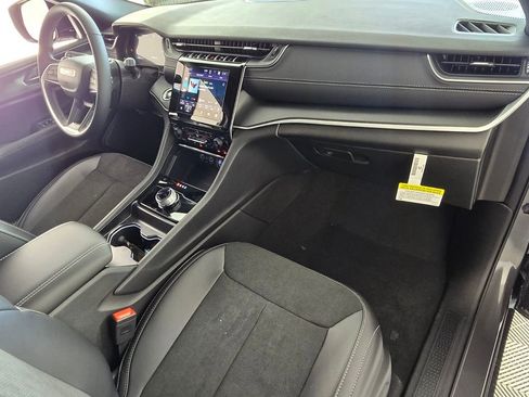 New 2025 Jeep Grand Cherokee L Laredo RWD image 16