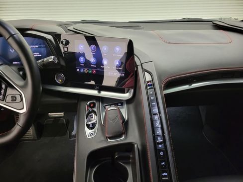 Used 2022 Chevrolet Corvette Stingray Premium Conv w/ Z51 Performance Package RWD image 42