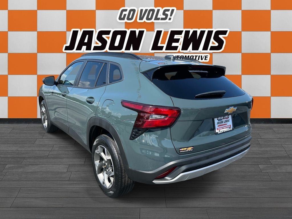 Used 2025 Chevrolet Trax LT FWD image 5