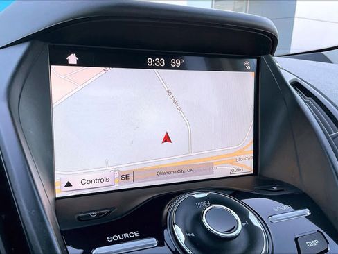 Used 2017 Ford Escape Titanium image 32