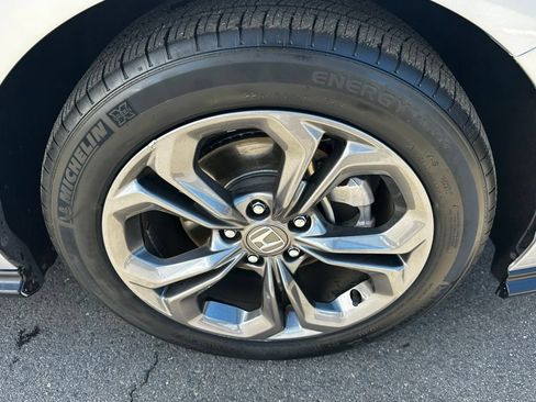 Used 2023 Honda Accord EX image 10