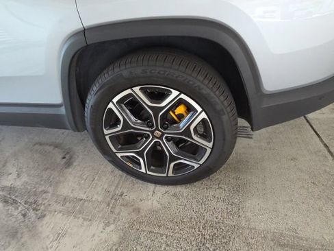 Used 2023 Rivian R1S Adventure AWD/4WD image 11