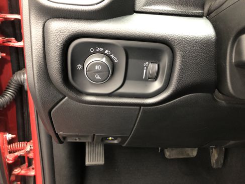 Used 2024 RAM 2500 Big Horn w/ Night Edition image 18