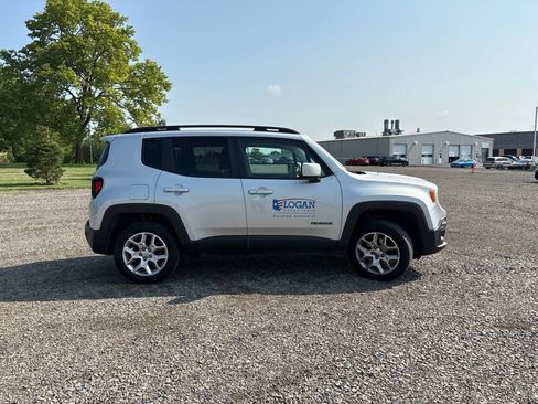 Used 2017 Jeep Renegade Latitude w/ Cold Weather Group AWD/4WD image 13