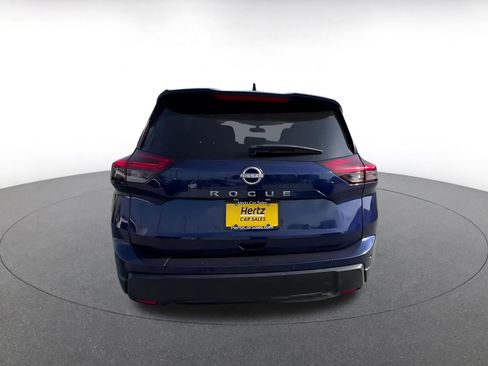 Used 2025 Nissan Rogue SV FWD image 12