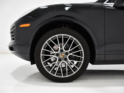 Used 2020 Porsche Cayenne AWD/4WD image 7