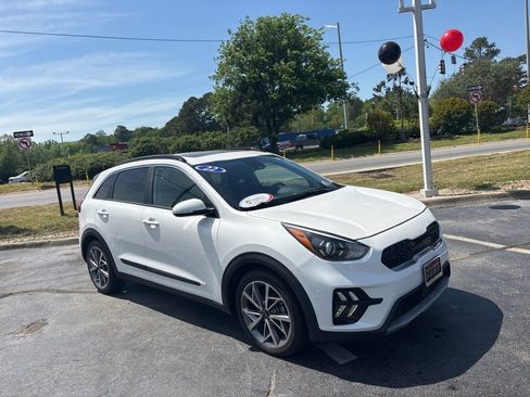 Used 2022 Kia Niro Touring Special Edition image 1