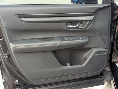 Used 2024 Honda CR-V Sport image 11