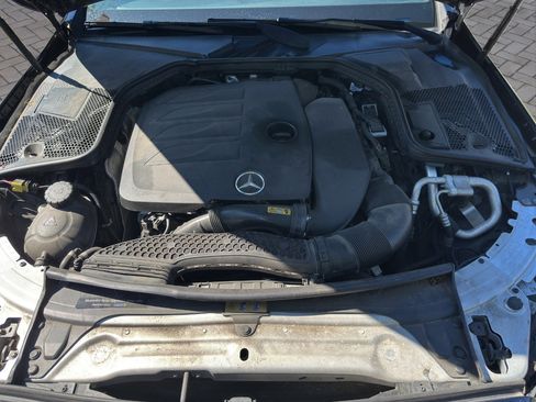 Used 2019 Mercedes-Benz C 300 Sedan w/ AMG Line image 21