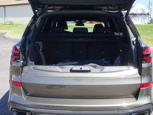 New 2026 BMW X5 xDrive40i w/ M Sport Package AWD/4WD image 6