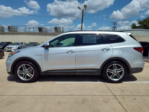Used 2017 Hyundai Santa Fe FWD w/ Cargo Package image 7