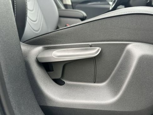 New 2026 Volkswagen Tiguan SE image 31