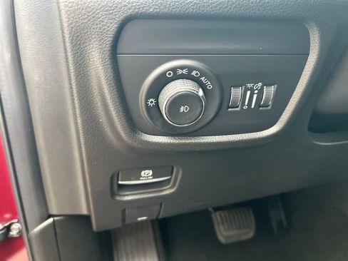 New 2025 Jeep Grand Cherokee Limited w/ Luxury Tech Group II image 13