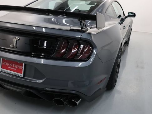 Used 2022 Ford Mustang Shelby GT500 w/ Carbon Fiber Track Pack RWD image 70