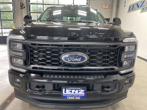 Used 2024 Ford F250 Lariat w/ Sport Appearance Package AWD/4WD image 3