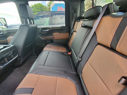 Used 2022 Chevrolet Silverado 3500 High Country AWD/4WD image 5