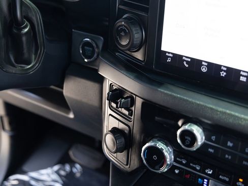 Used 2024 Ford F350 Platinum w/ FX4 Off-Road Package image 28