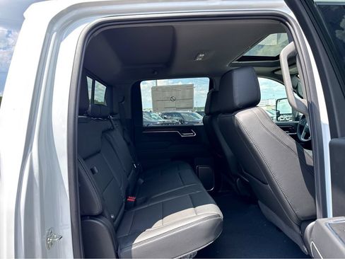New 2026 GMC Sierra 2500 Denali w/ Denali Reserve Package AWD/4WD image 6