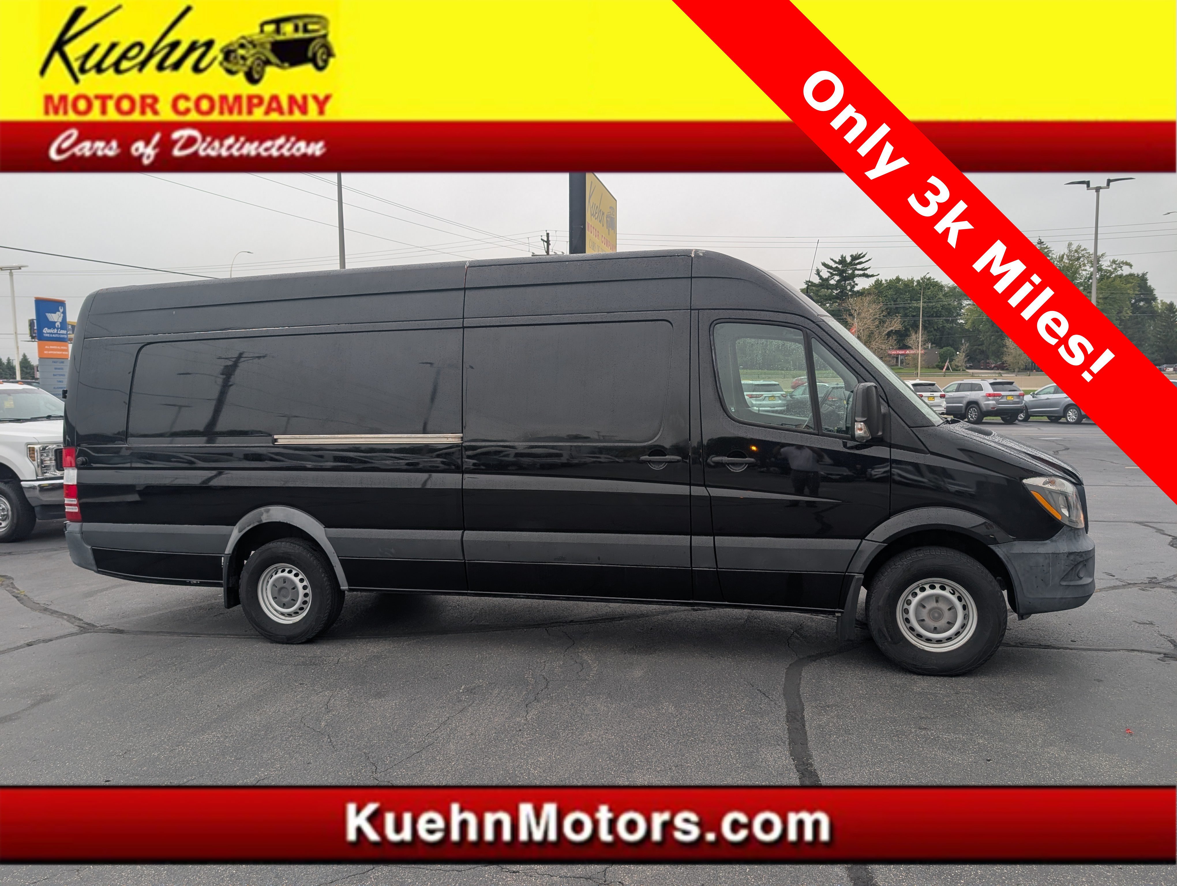 Used 2015 Freightliner Sprinter 2500 RWD image 1
