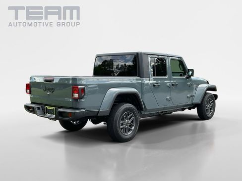 New 2025 Jeep Gladiator Sport image 7