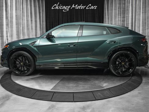 Used 2021 Lamborghini Urus AWD/4WD image 40