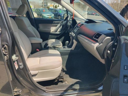 Used 2016 Subaru Forester 2.5i AWD/4WD image 15