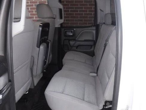 Used 2018 Chevrolet Silverado 1500 W/T w/ Trailering Package image 17