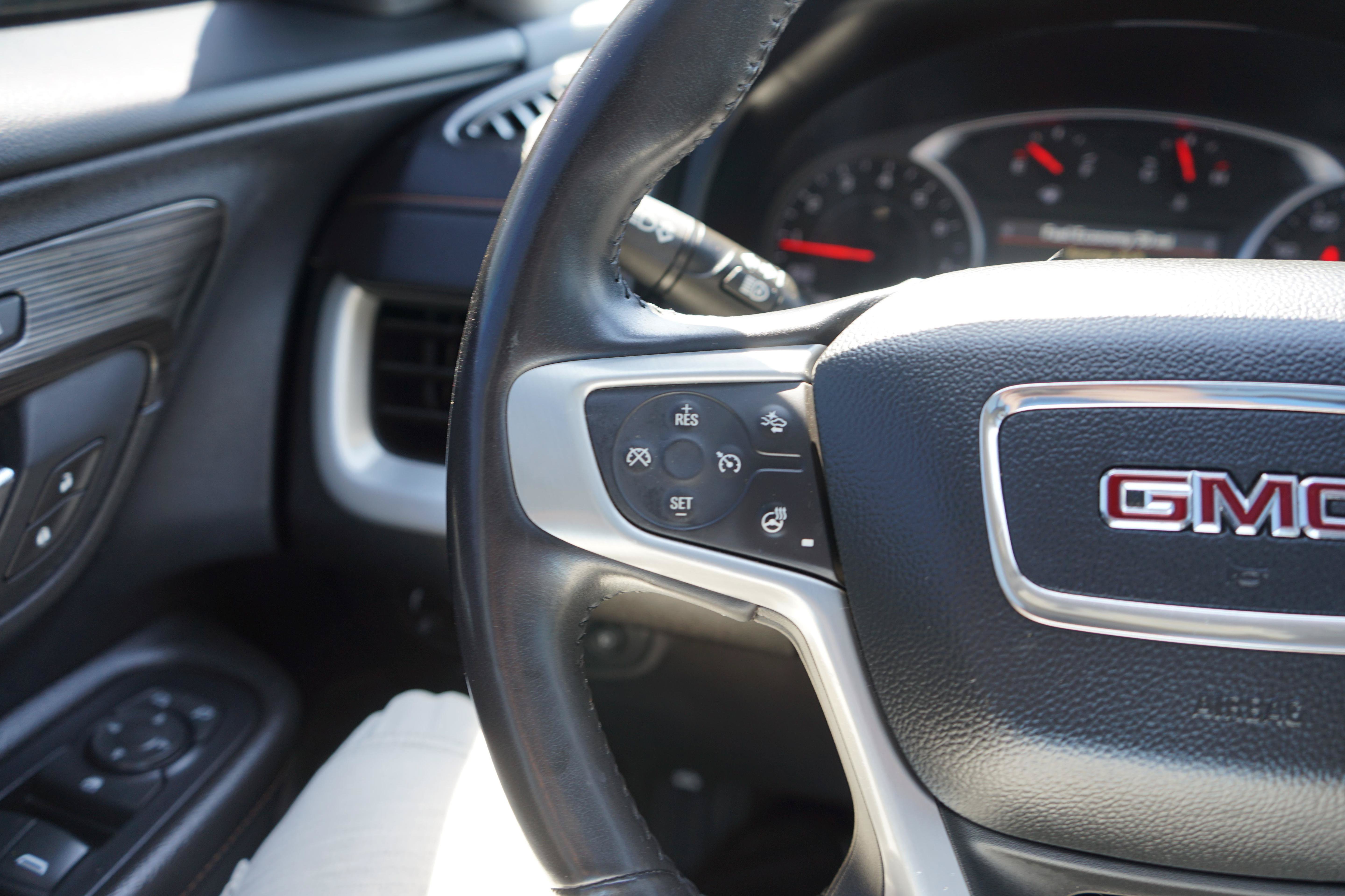 Used 2020 GMC Terrain SLT w/ Preferred Package FWD image 14