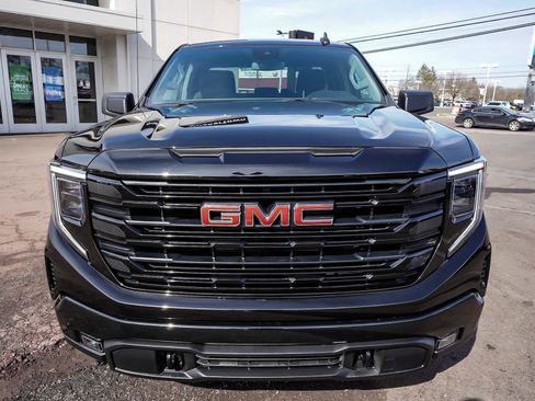 Used 2024 GMC Sierra 1500 Elevation image 2