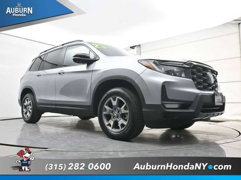Used 2023 Honda Passport TrailSport image 16