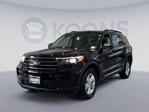 Used 2023 Ford Explorer XLT AWD/4WD image 1