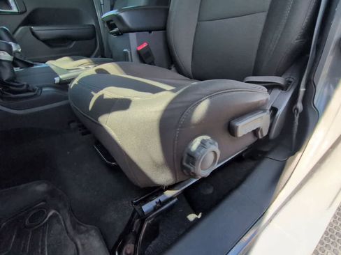 Used 2019 Jeep Wrangler Unlimited Sport AWD/4WD image 17