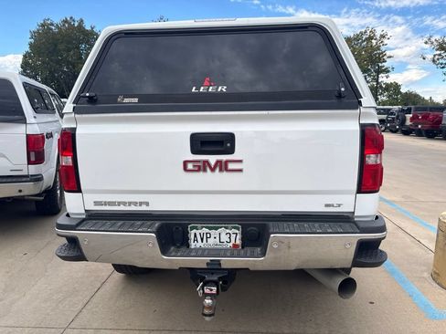 Used 2019 GMC Sierra 2500 SLT w/ Duramax Plus Package AWD/4WD image 6