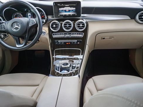 Used 2018 Mercedes-Benz GLC 300 4MATIC image 15