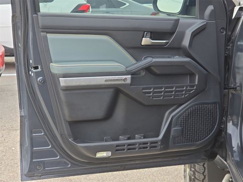 Used 2024 Toyota Tacoma Trailhunter image 16