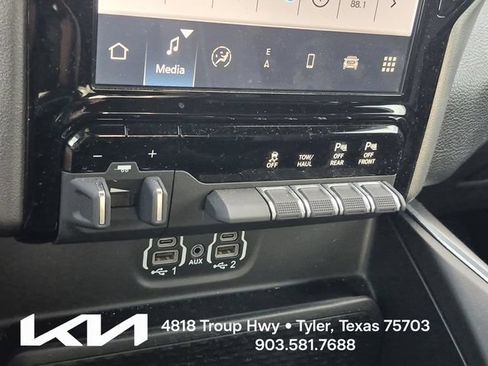 Used 2023 RAM 1500 Laramie AWD/4WD image 40