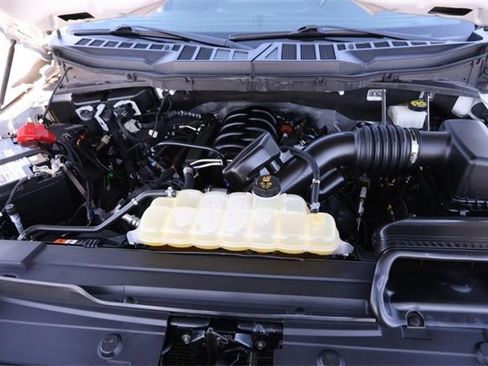 Certified 2021 Ford F150 XLT w/ Equipment Group 302A High image 26