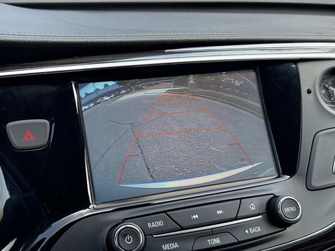 Used 2017 Buick Envision Essence FWD image 24