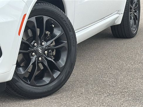 Used 2023 Dodge Durango GT image 3