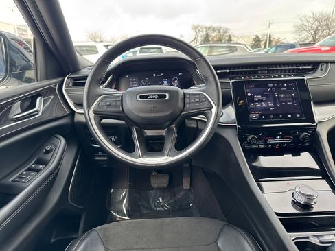 Certified 2022 Jeep Grand Cherokee L Laredo image 16