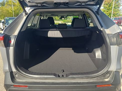 Used 2022 Toyota RAV4 XLE image 24