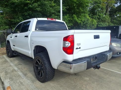 Used 2016 Toyota Tundra SR5 w/ SR5 Upgrade Package AWD/4WD image 2