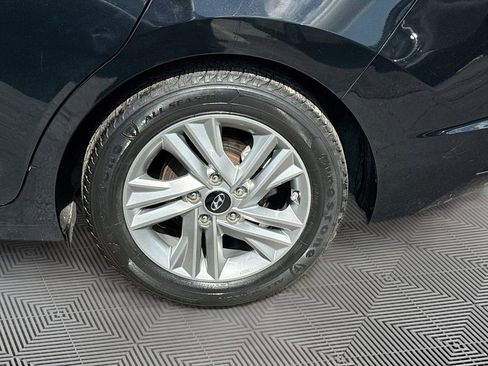Used 2020 Hyundai Elantra SEL FWD image 32