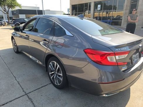 Used 2021 Honda Accord Hybrid image 2