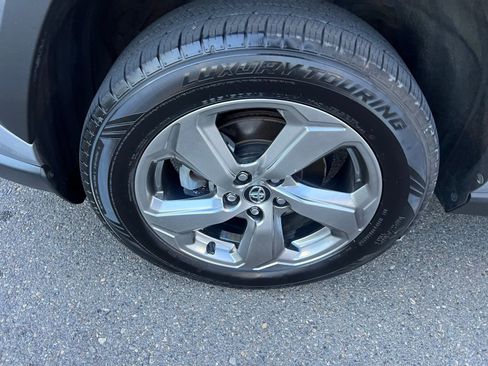 Used 2020 Toyota RAV4 Limited image 12