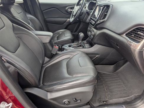 Used 2020 Jeep Cherokee Limited image 38