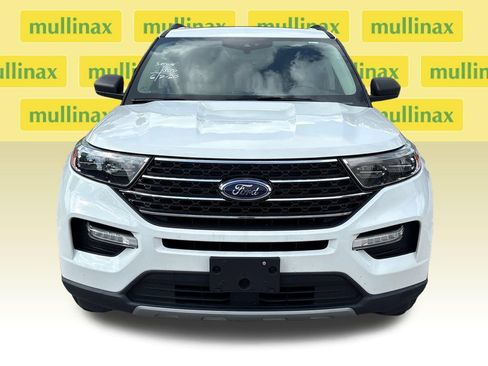 Used 2020 Ford Explorer XLT w/ Equipment Group 202A AWD/4WD image 22