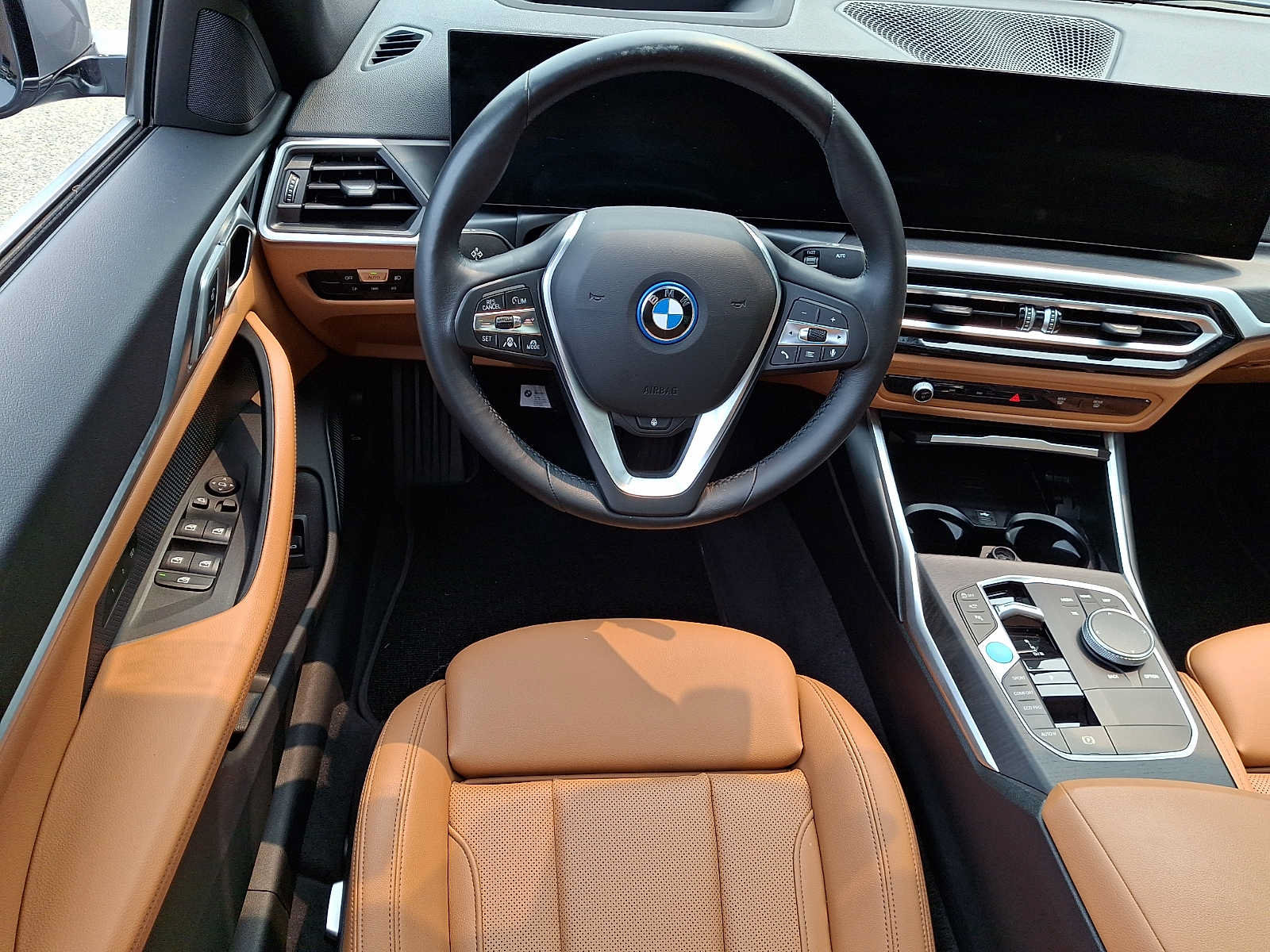 Used 2024 BMW i4 eDrive40 w/ Premium Package RWD image 12